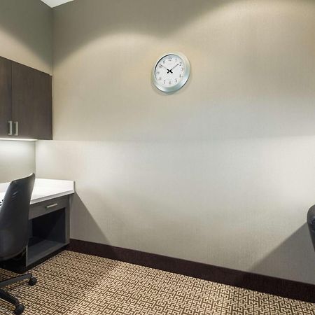 Hampton Inn & Suites Tampa Airport Avion Park Westshore Экстерьер фото
