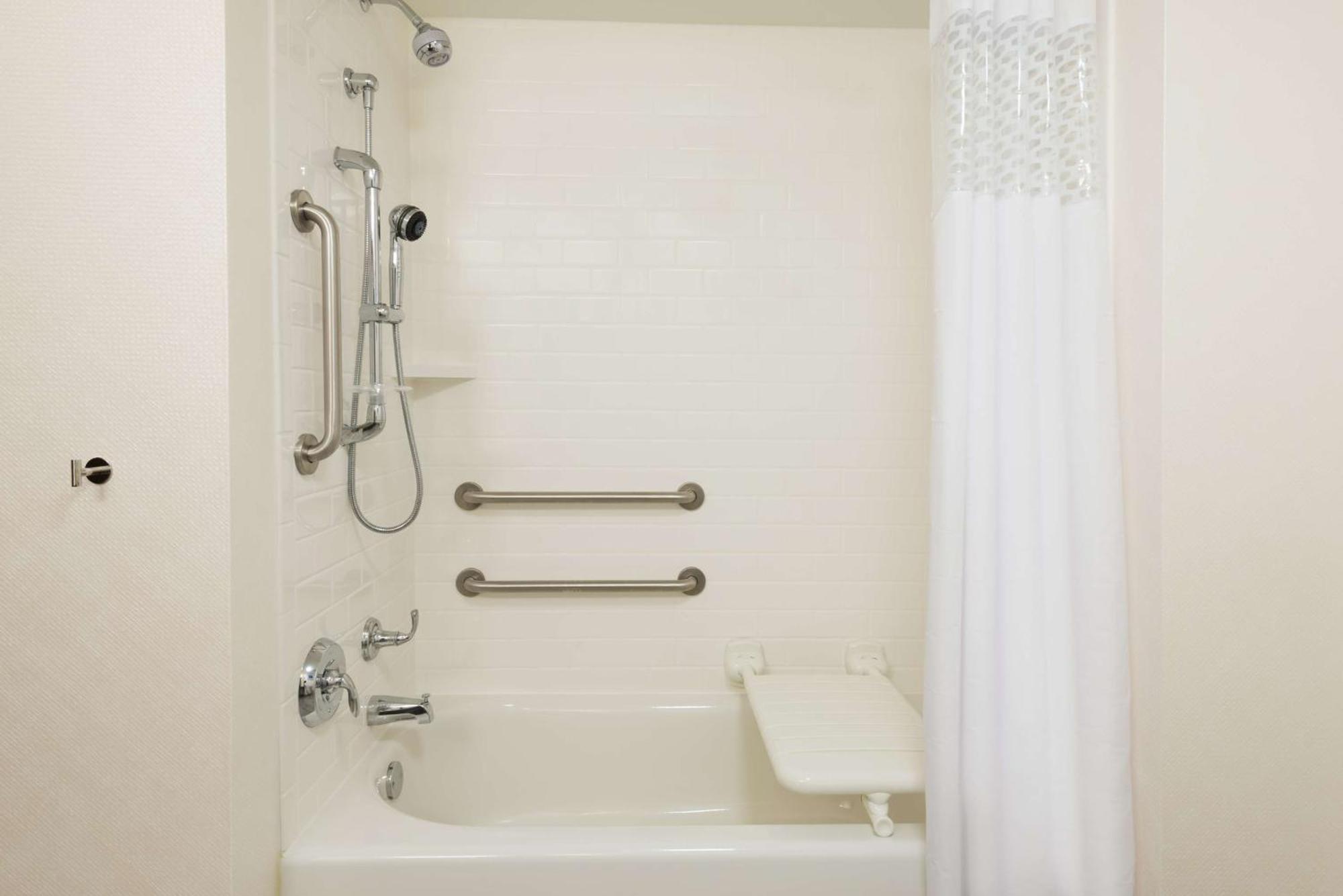 Hampton Inn & Suites Tampa Airport Avion Park Westshore Экстерьер фото
