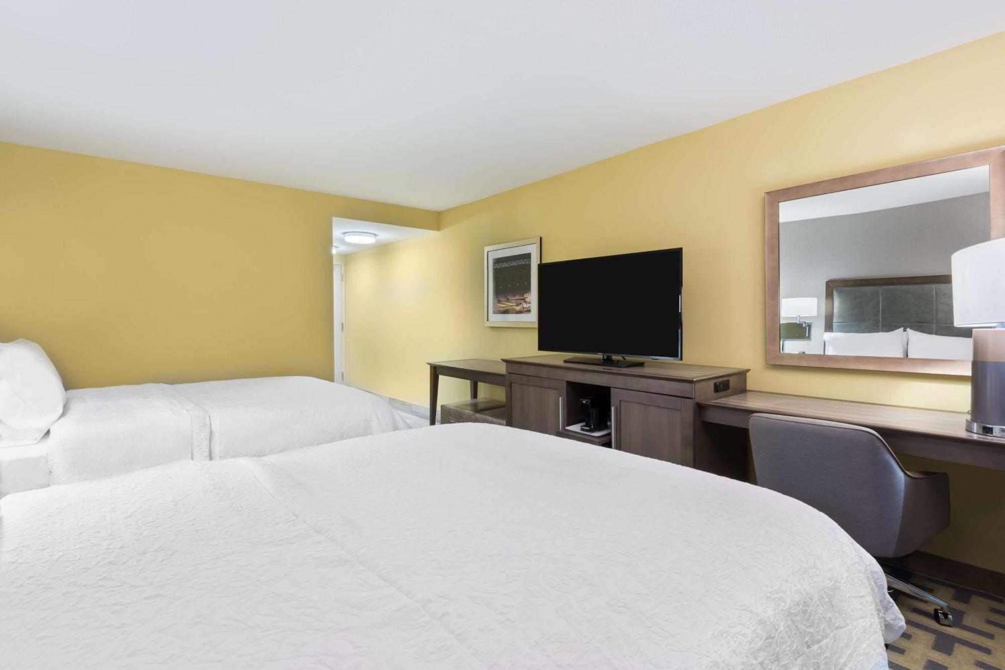 Hampton Inn & Suites Tampa Airport Avion Park Westshore Экстерьер фото