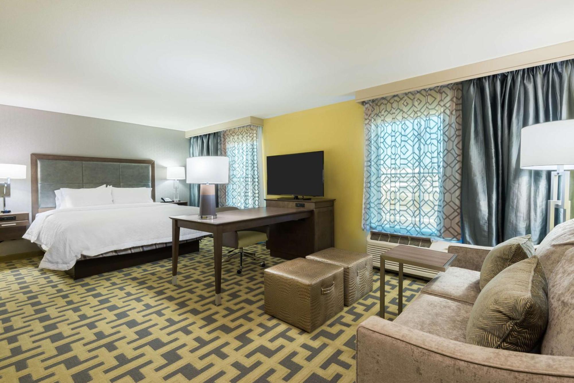 Hampton Inn & Suites Tampa Airport Avion Park Westshore Экстерьер фото