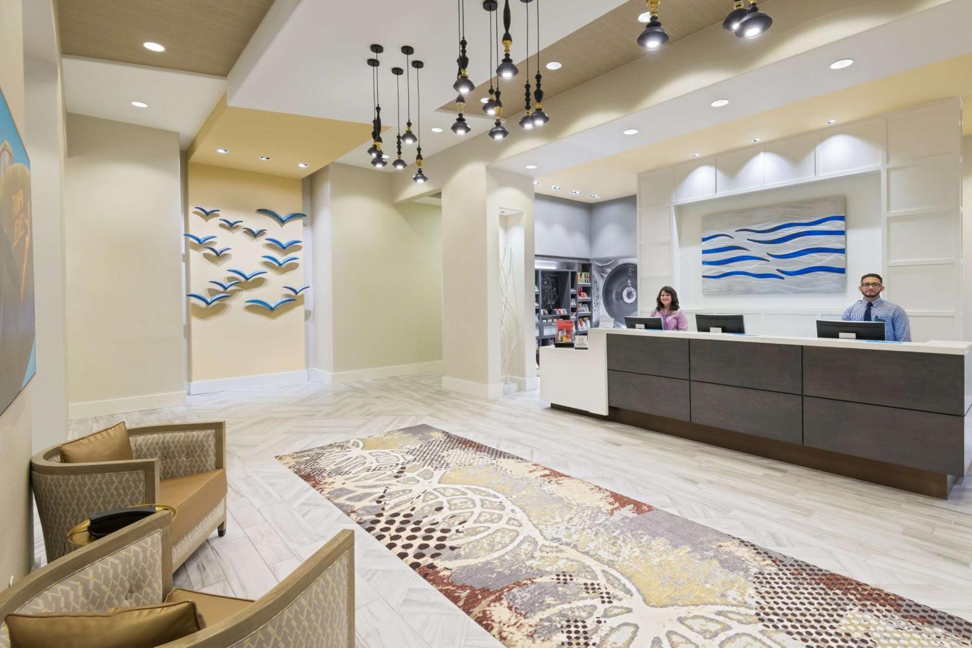 Hampton Inn & Suites Tampa Airport Avion Park Westshore Экстерьер фото